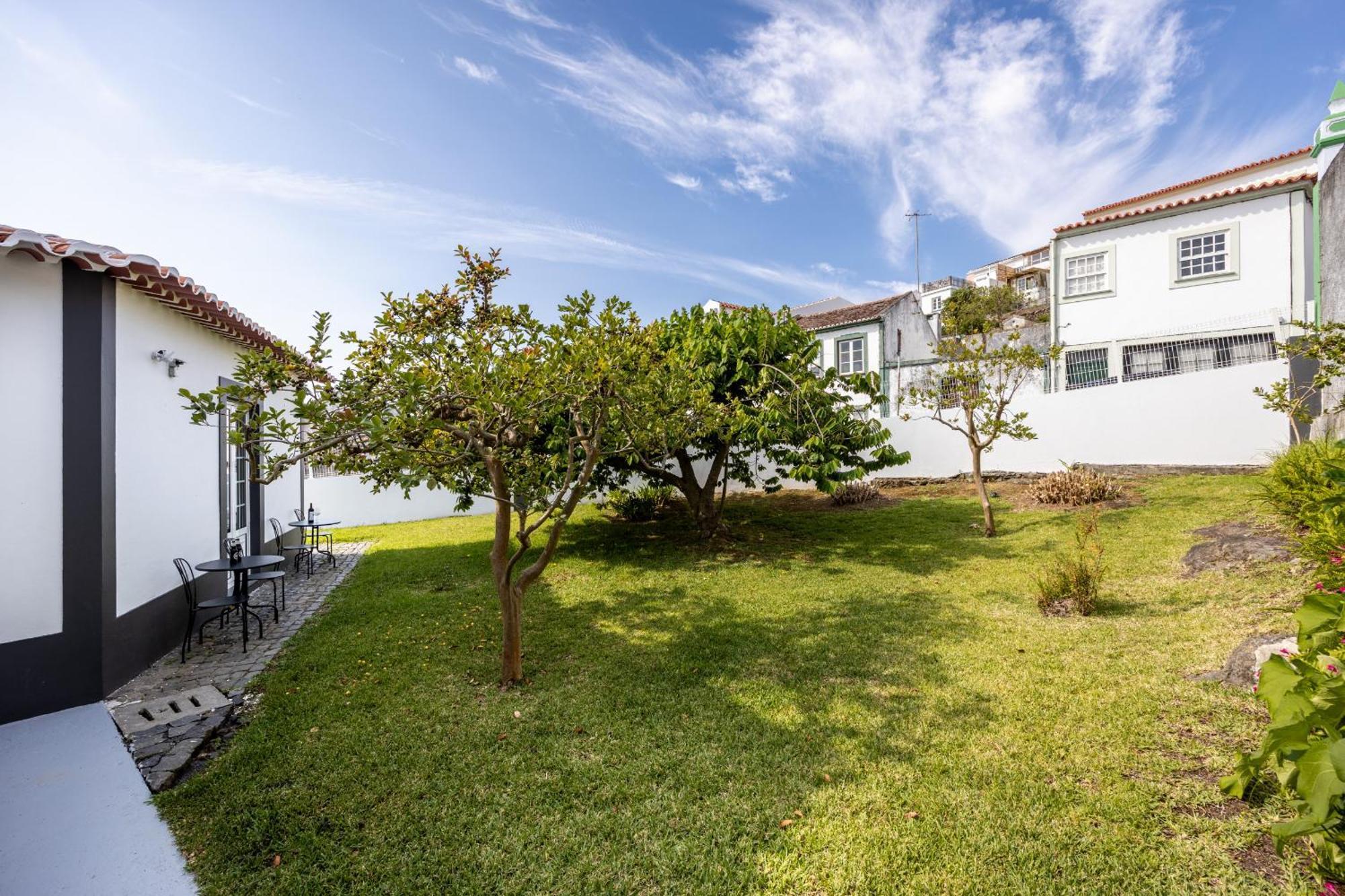 Angra Charming Suites By Seewest Angra do Heroismo Exterior photo